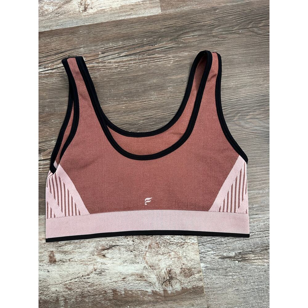 Fabletics CHLOE seamless knit sports bra in blush pink sz Medium